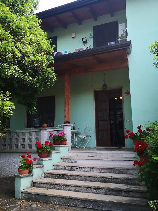 Villa Franco Orentano 0*,